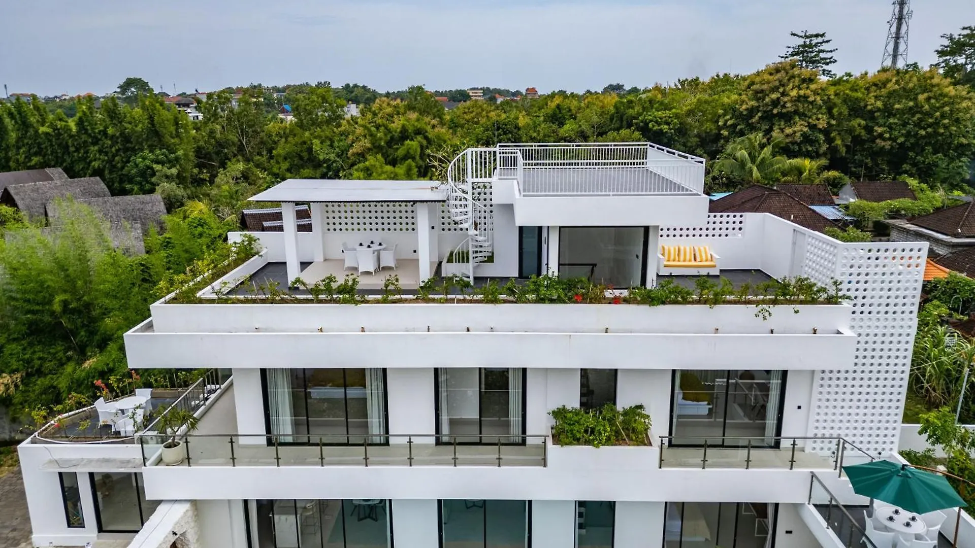 Villa Arcaya By Maheswara Ungasan  Indonesia